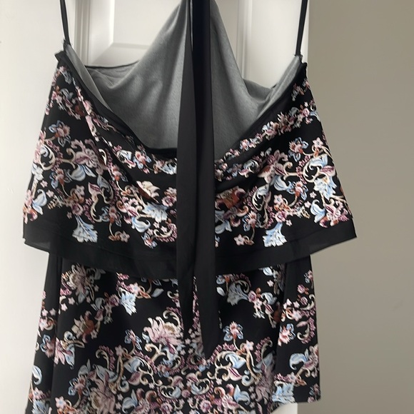 WHBM HALTER TOP - Picture 3 of 4